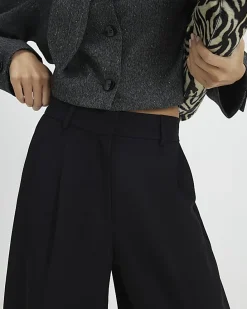 Black Pleated Barrel Leg Trousers