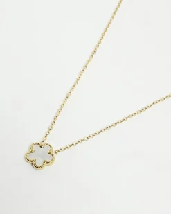 Gold Flower pendant Necklace