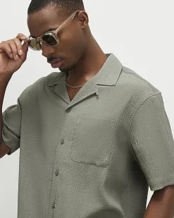 Green Regular Fit Textured Short Sleeve Shirt