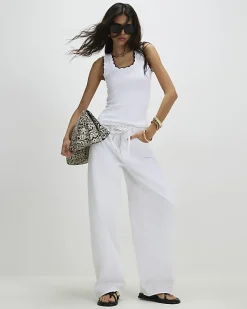 White Sleeveless Scallop Trim Tank Top