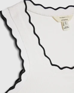 White Sleeveless Scallop Trim Tank Top